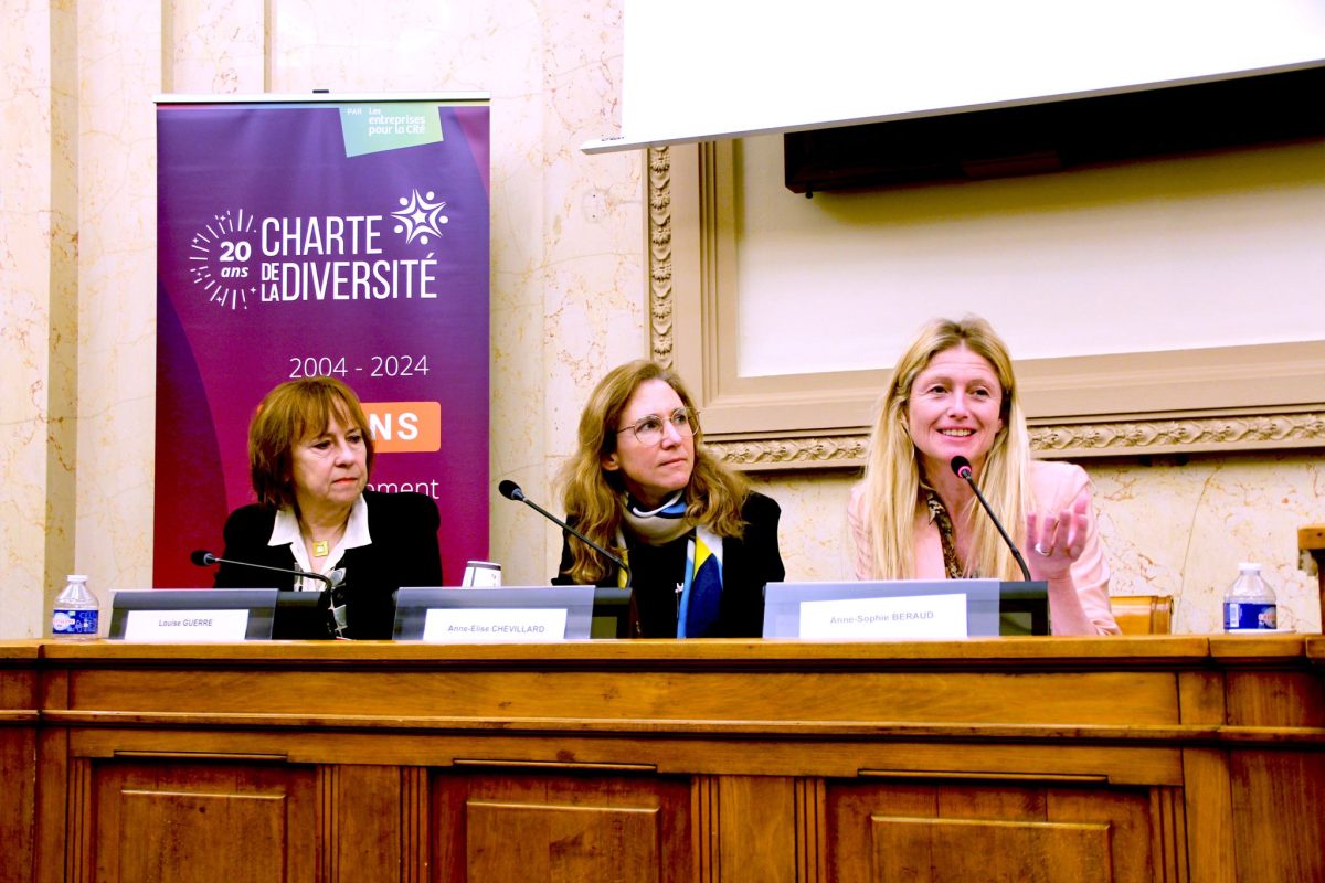 Louise-Guerre-Anne-Sophie-Beraud-Anne-Elise-Chevillard-1200x800